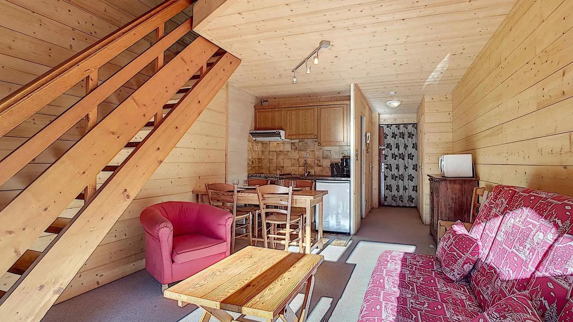 La Clusaz: Duplex 4 Pers, Animaux Admis, Parking Reserve - Fr-1-818-90 0*, La Clusaz